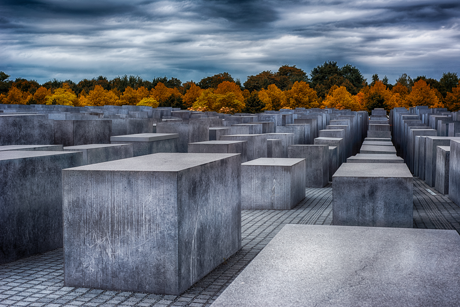 holocaust memorial in Berlin - image by artist Ali Ertürk